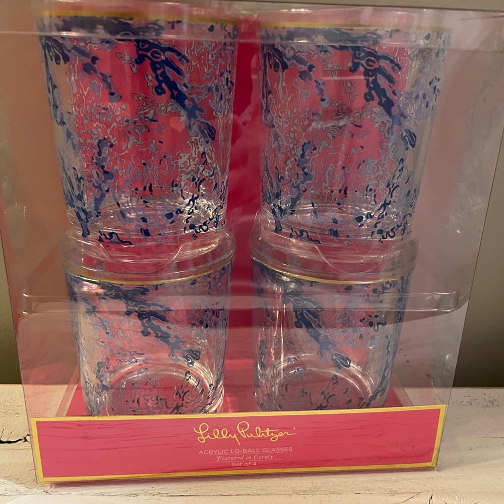 New in package Lilly Pulitzer Acrylic Coraly 4-Piece Low-Ball Glasses Set - Picture 2 of 2